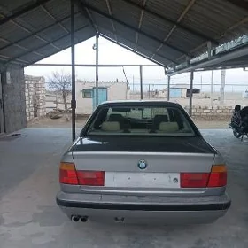 BMW E34 1989