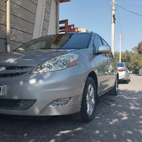 Toyota Sienna 2006