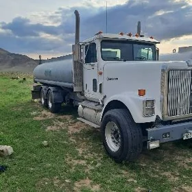 Dongfeng 370 2004