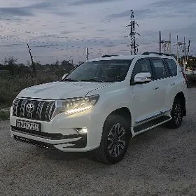 Toyota Land Cruiser Prado 2011