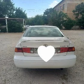 Toyota Camry 2000