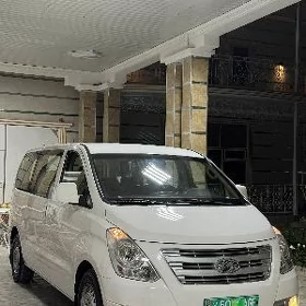 Hyundai H-1 2016