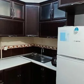 Büzmeýin krugyň yany