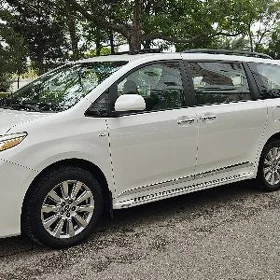 Toyota Sienna 2020