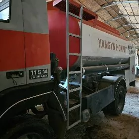 Ford Cargo 3535D 2001