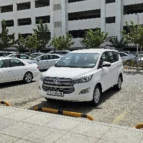 Toyota Innova 2020