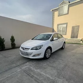 Opel Astra 2014
