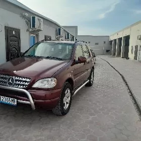 Mercedes-Benz M-Class 1999