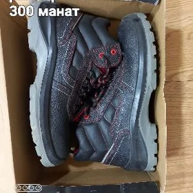 новые ботинки