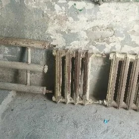продам батареи 2 штуки