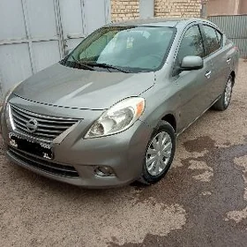 Nissan Versa 2012