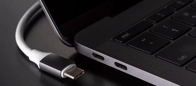 В Евросоюзе USB-C стал обязательным стандартом зарядки для новых ноутбуков