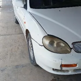 Daewoo Leganza 2000