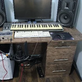 TAYAR STUDIO SATLYKDA