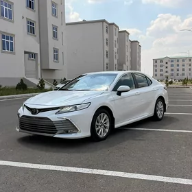 Toyota Camry 2023