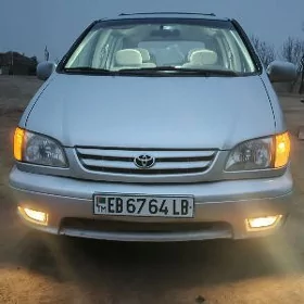 Toyota Sienna 2001