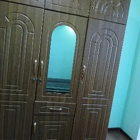 мебельный шкаф