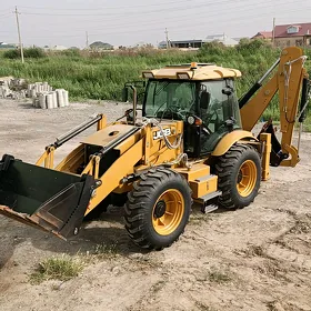 JCB 4CX ECO 2025