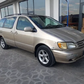 Toyota Sienna 2002