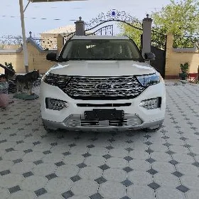 Ford Explorer 2023
