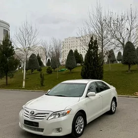 Toyota Camry 2011