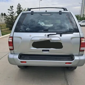 Nissan Pathfinder 2001
