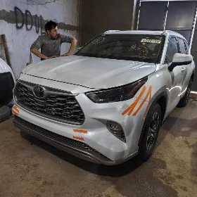 Toyota Highlander Hybrid 2022