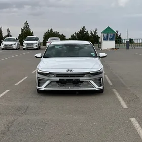 Hyundai Elantra 2025