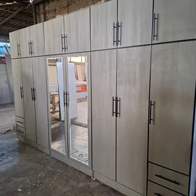 Mebel taze