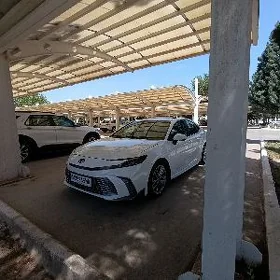 Toyota Camry 2025