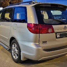 Toyota Sienna 2006