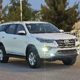 Toyota Fortuner 2024