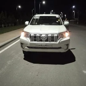 Toyota Land Cruiser Prado 2023