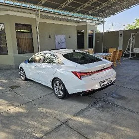 Hyundai Elantra 2021