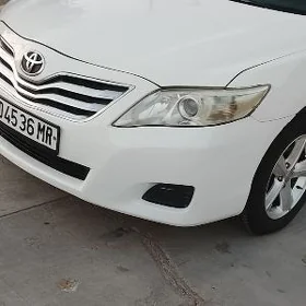 Toyota Camry 2011
