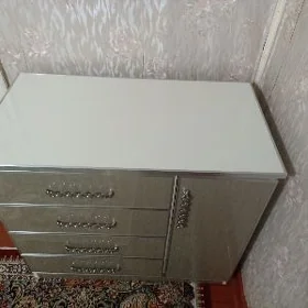 şkaf