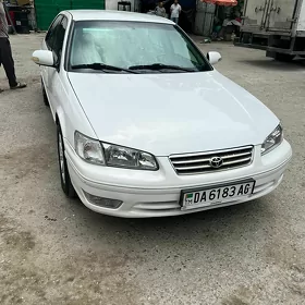 Toyota Camry 2001