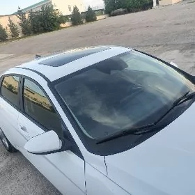 Hyundai Elantra 2022