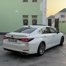 Lexus ES 350 2019