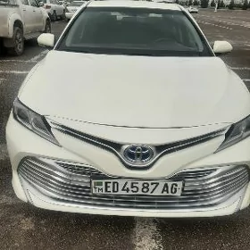 Toyota Camry Hybrid 2020