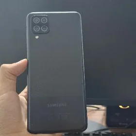 SAMSUNG A12