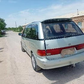 Toyota Previa 1991