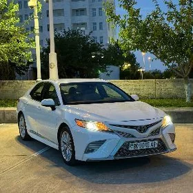 Toyota Camry 2018