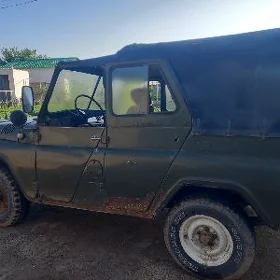 UAZ 469 1990