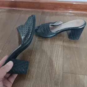 köwüş  aýakgap