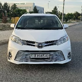 Toyota Sienna 2018
