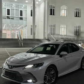 Toyota Camry 2022