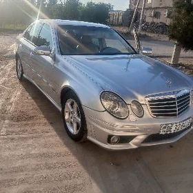 Mercedes-Benz E320 2004