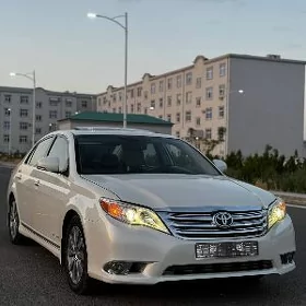 Toyota Avalon 2011