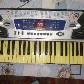 синтезатор